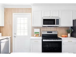 Photo #2: 9294717 Listing