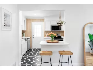 Photo #4: 9294717 Listing