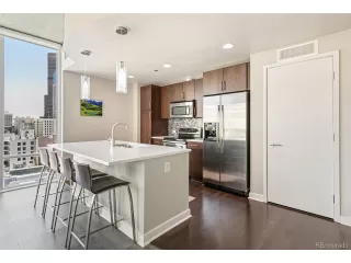 Photo #5: 9295262 Listing