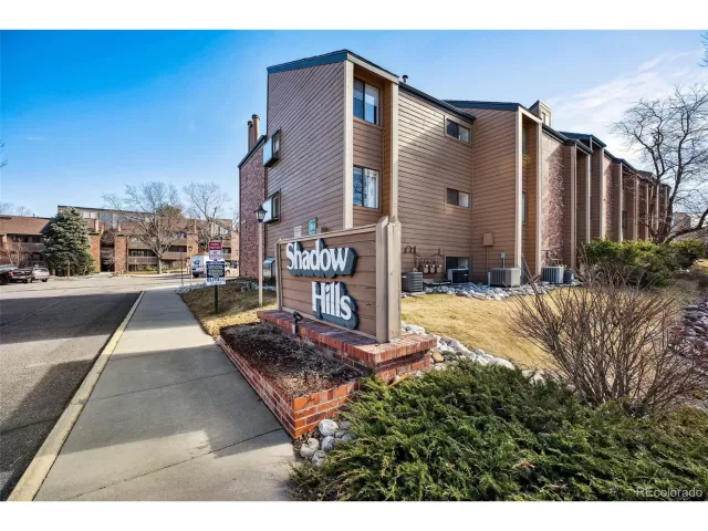 MLS: 9296039 Condo For Sale