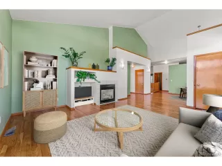 Photo #4: 9296542 Listing 