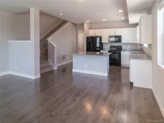 Photo #6: 9297094 Listing