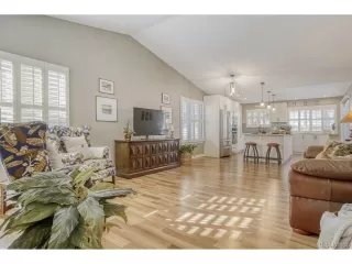 Photo #4: 9299869 Listing 