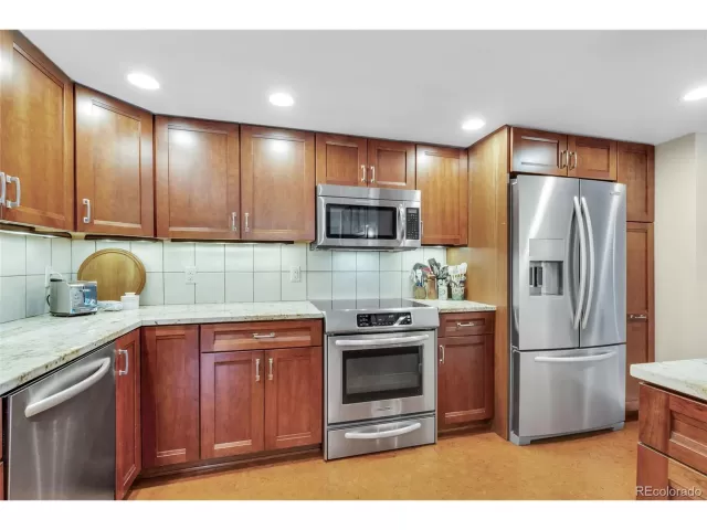 MLS: 9303430 Condo For Sale