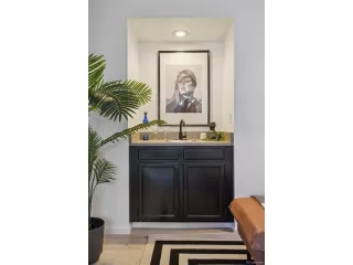 Photo #3: 9306785 Listing