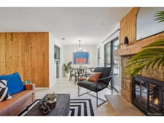 Photo #5: 9306785 Listing