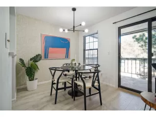 Photo #6: 9306785 Listing