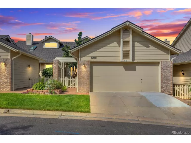 MLS: 9306888 Condo For Sale