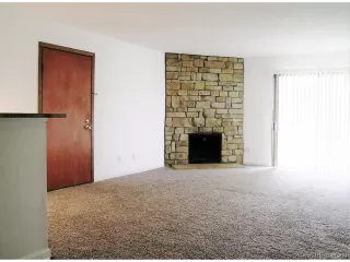 Photo #4: 9308637 Listing