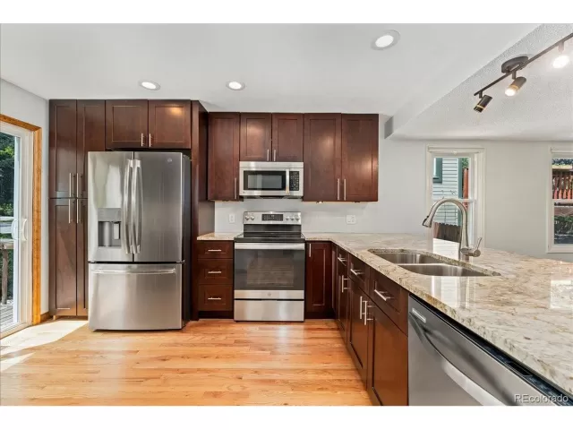 MLS: 9309341 Condo For Sale