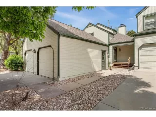 Photo #3: 9309341 Listing