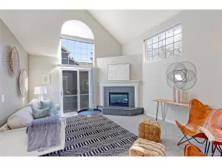 Photo #2: 9309351 Listing