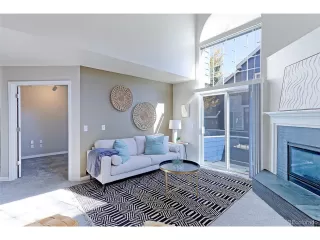 Photo #5: 9309351 Listing