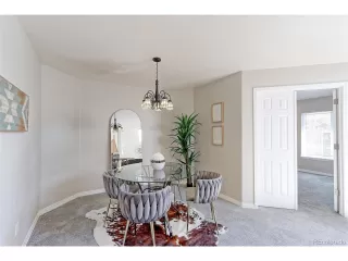 Photo #6: 9309351 Listing