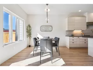 Photo #6: 9310038 Listing