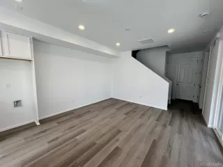 Photo #3: 9311826 Listing