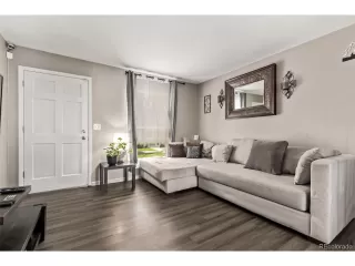 Photo #5: 9312329 Listing 