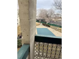 Photo #4: 9312781 Listing