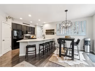 Photo #5: 9313975 Listing 
