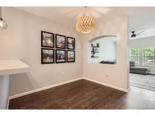 Photo #6: 9315230 Listing