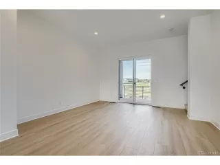 Photo #3: 9316868 Listing