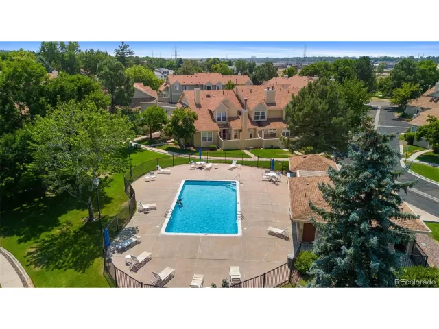 MLS: 9318646 Condo For Sale