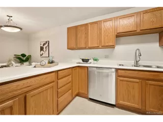 Photo #6: 9320465 Listing