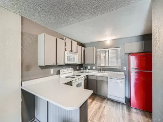 Photo #5: 9321094 Listing 