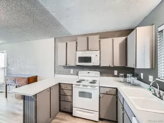 Photo #6: 9321094 Listing 