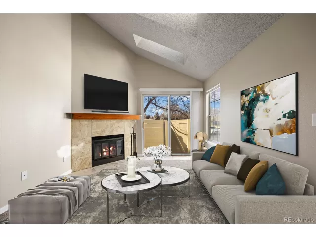 MLS: 9323777 Condo For Sale