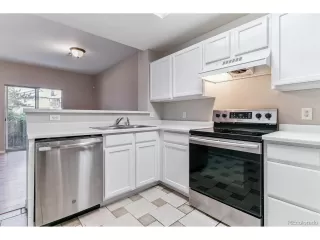 Photo #3: 9324137 Listing