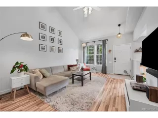 Photo #5: 9326200 Listing 