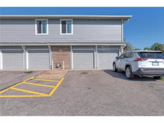 Photo #4: 9327069 Listing