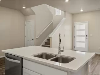 Photo #4: 9327839 Listing