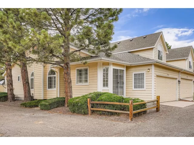 MLS: 9333879 Condo For Sale