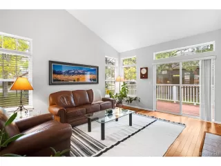 Photo #6: 9335155 Listing