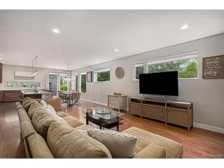 Photo #6: 9336356 Listing