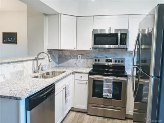 Photo #5: 9336567 Listing 