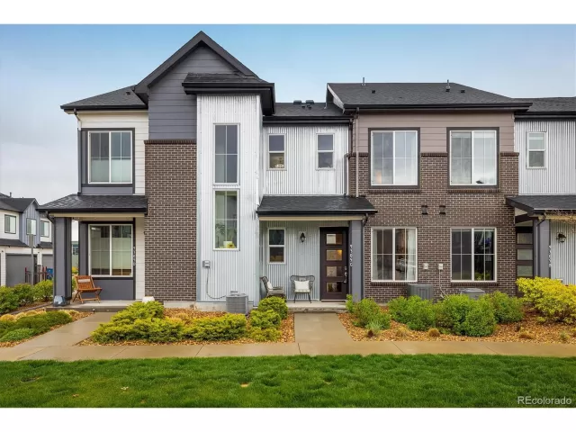 MLS: 9336791 Condo For Sale