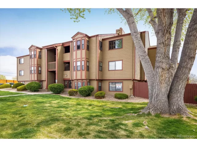 MLS: 9336934 Condo For Sale