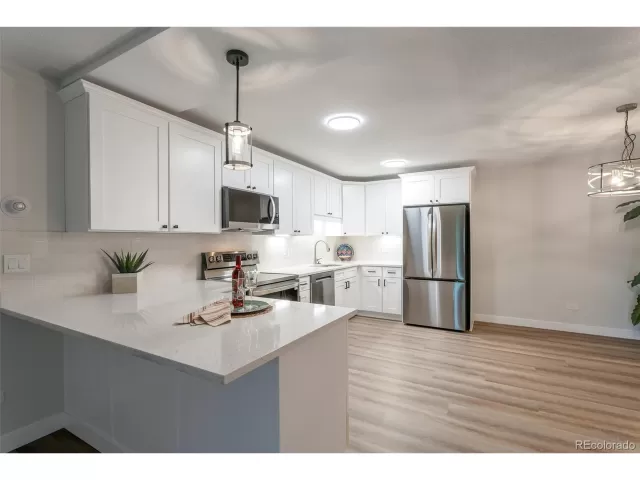 MLS: 9337702 Condo For Sale