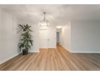 Photo #5: 9337702 Listing 