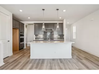 Photo #6: 9338668 Listing