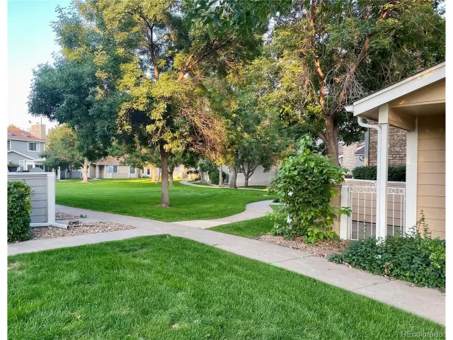 MLS: 9338714 Condo For Sale