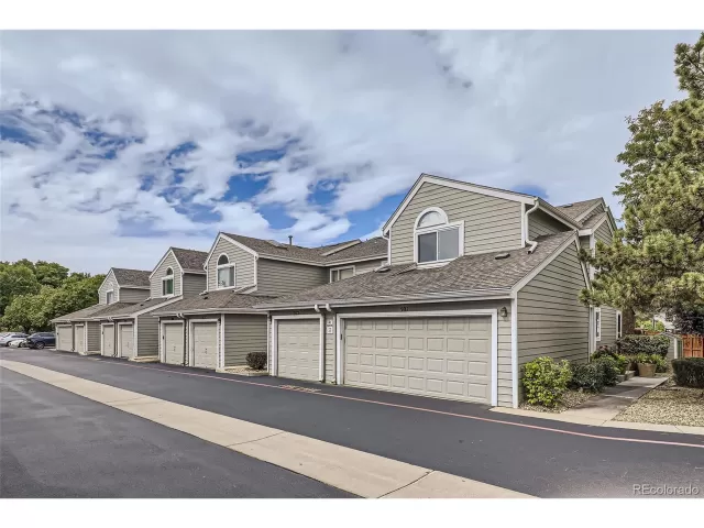 MLS: 9338767 Condo For Sale