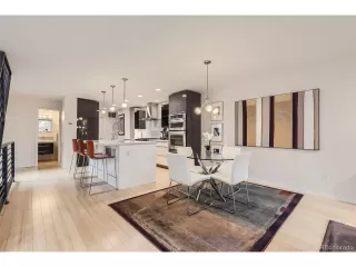 Photo #5: 9338767 Listing