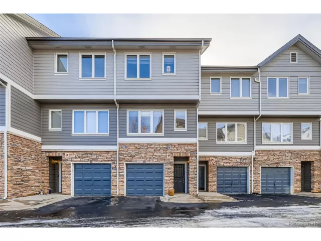 MLS: 9339049 Condo For Sale