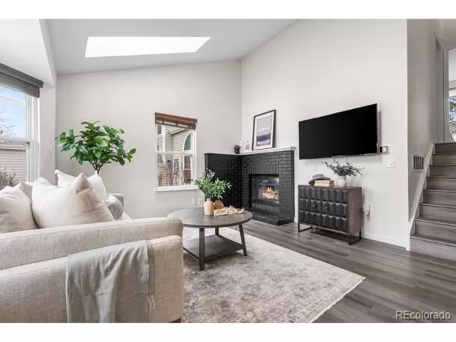 MLS: 9340305 Condo For Sale