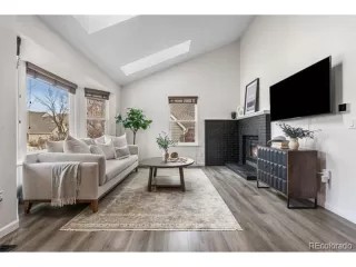 Photo #2: 9340305 Listing