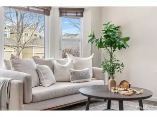 Photo #4: 9340305 Listing